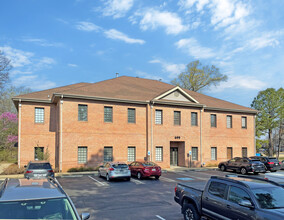 699 Oakleaf Office Ln, Memphis, TN for rent Building Photo- Image 1 of 1