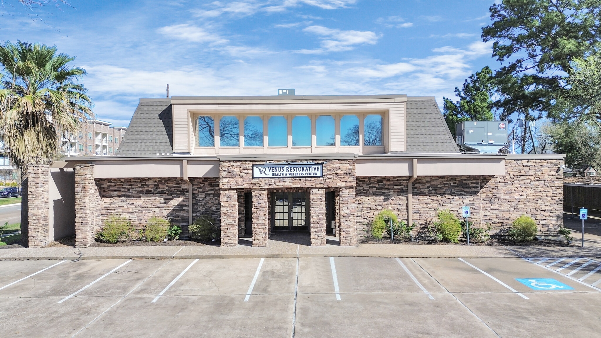 926 N Wilcrest Dr, Houston, TX for sale Building Photo- Image 1 of 20