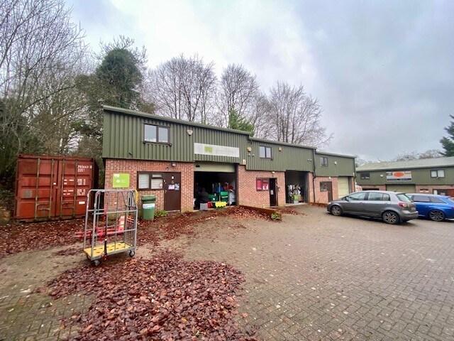 Whittonditch, Ramsbury to rent - Building Photo - Image 2 of 4