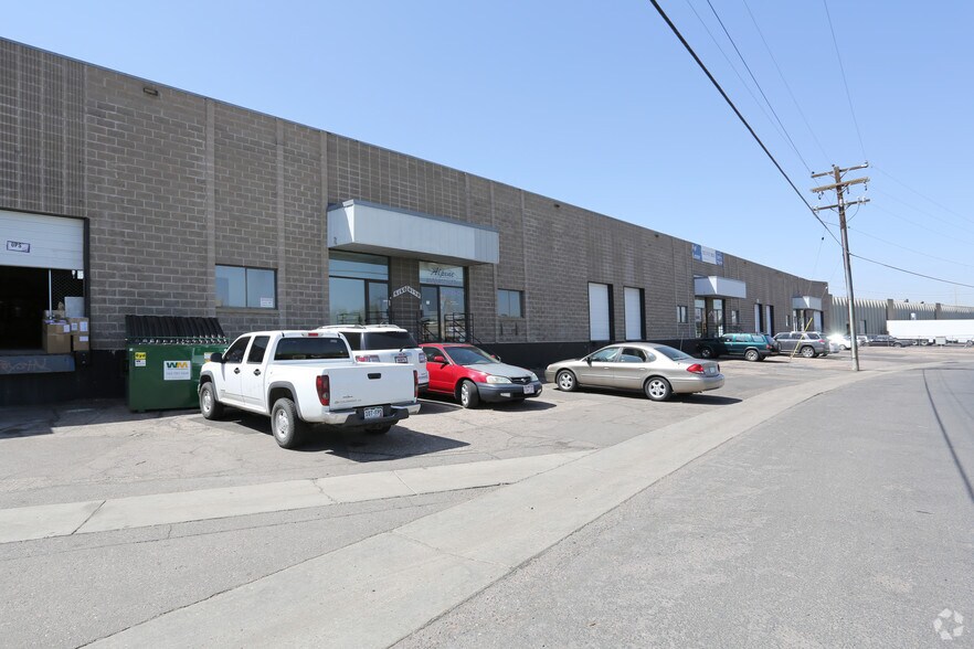 6100-6170 E 49th Ave, Commerce City, CO for rent - Building Photo - Image 3 of 5