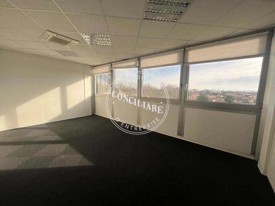 2 Rue Marcel Doret, Blagnac to rent Interior Photo- Image 1 of 5