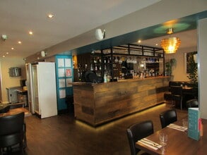 41-43 Wellington St, Luton to rent Interior Photo- Image 1 of 24