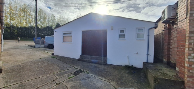 More details for Bognor Rd, Warnham - Light Industrial to Rent