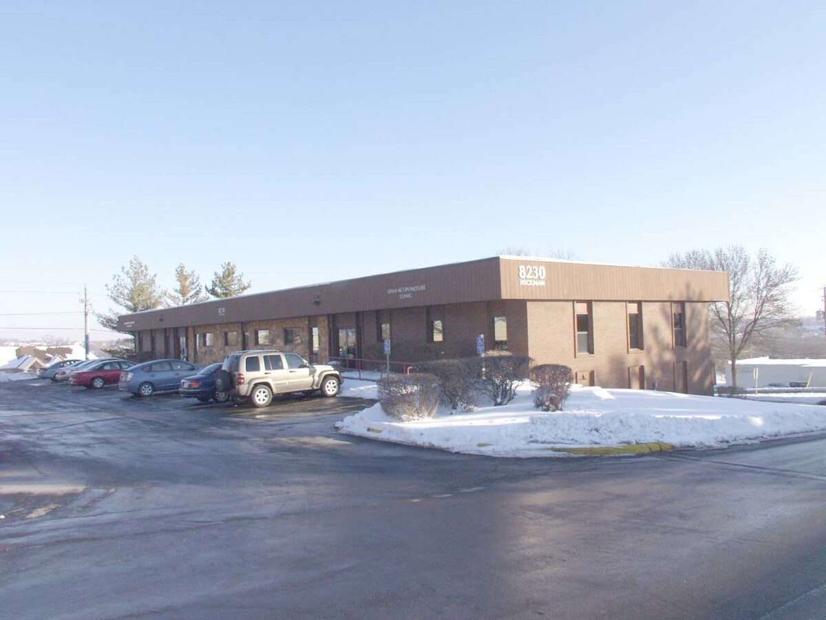 8230 Hickman Rd, Clive 50325