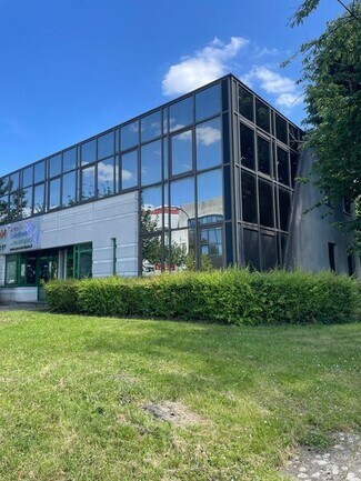 More details for 15 Rue Le Corbusier, Créteil - Office to Rent