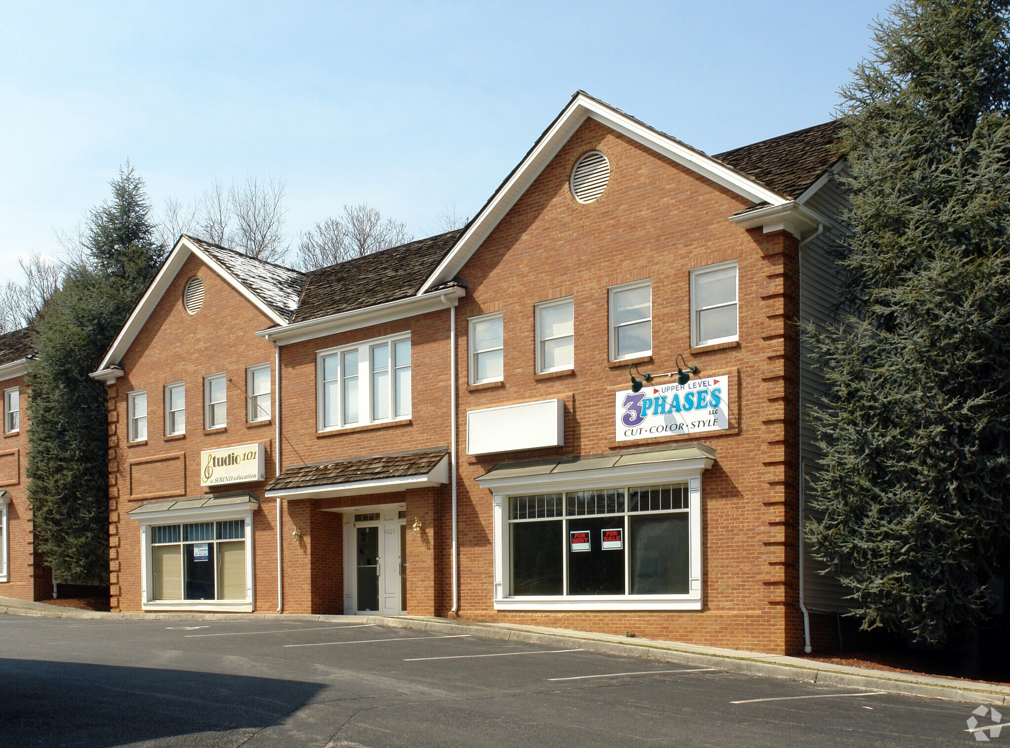 4523 Brambleton Ave, Roanoke, VA for sale Primary Photo- Image 1 of 1