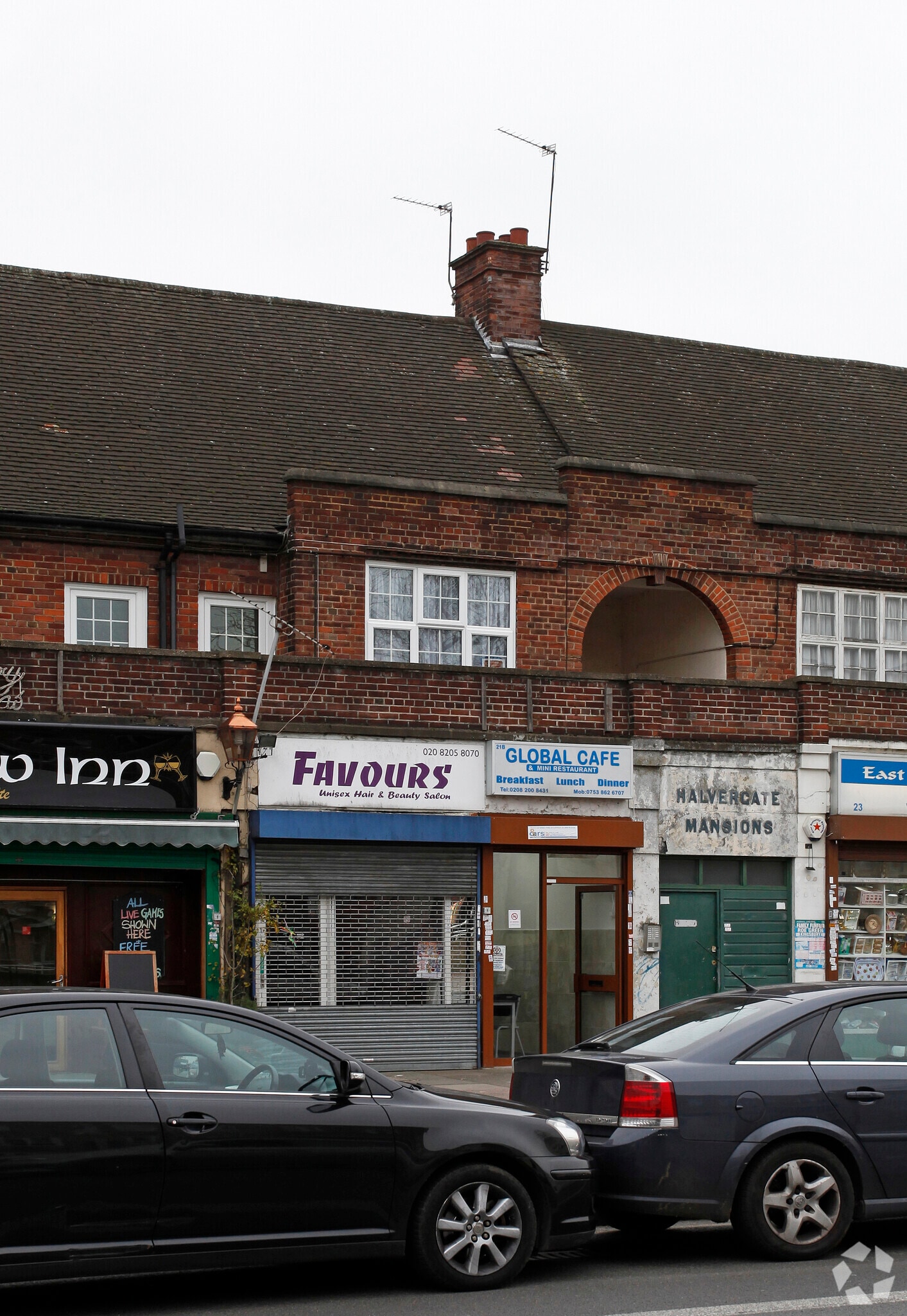 21B Burnt Oak Broa, Edgware to rent Primary Photo- Image 1 of 3