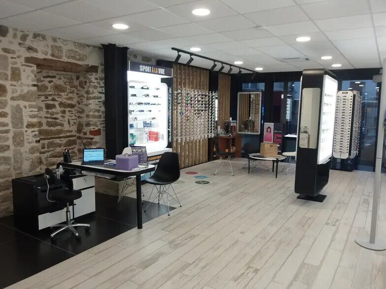 Retail in Douarnenez for sale - Building Photo - Image 3 of 5