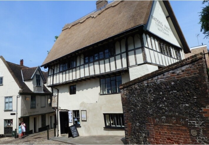 9 Elm Hl, Norwich for sale Primary Photo- Image 1 of 1