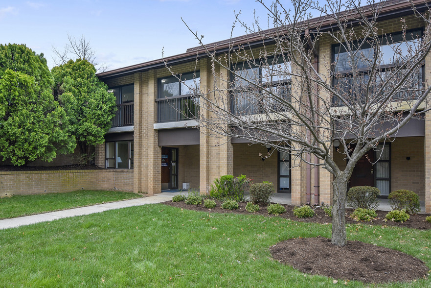 8346 Traford Ln, Springfield, VA for rent - Building Photo - Image 1 of 14