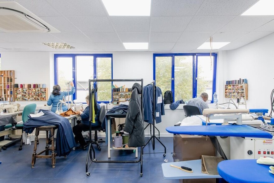 851-861 Coronation Rd, London for sale - Interior Photo - Image 1 of 1