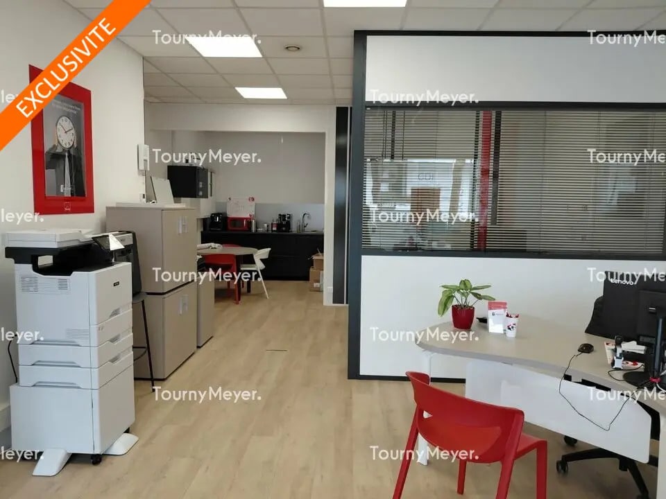 Location Commerce 103 m² - Photo 1