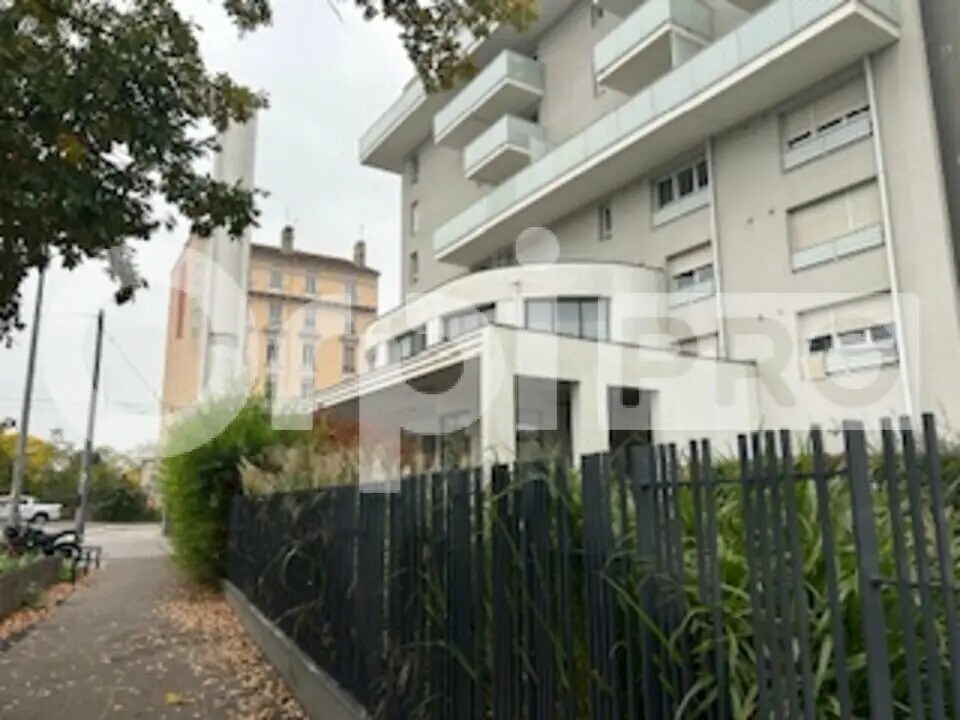Location Bureaux 59 m² - Photo 1
