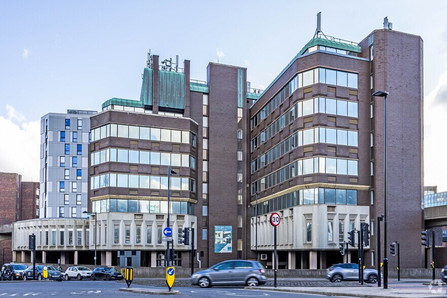 Higham Pl, Newcastle Upon Tyne for sale - Primary Photo - Image 1 of 1