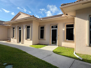 7853-7883 SW Ellipse Way, Stuart, FL for rent Building Photo- Image 1 of 5