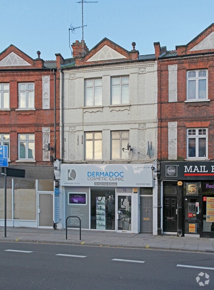 96 Fulham Palace Rd, London to rent - Primary Photo - Image 1 of 2