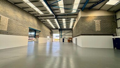 Enterprise Way, Evesham to rent Interior Photo- Image 1 of 2