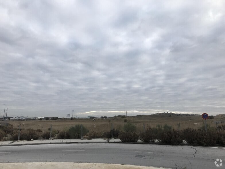 Calle D la Peluquera, 188, Valdemoro, Madrid for sale - Building Photo - Image 2 of 3