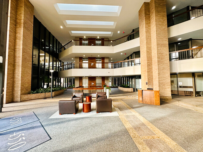 4550 Post Oak Place Dr, Houston, TX for rent - Lobby - Image 3 of 6