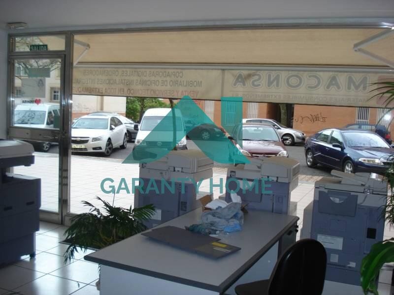 Office / Retail in Cáceres, Cáceres to rent Interior Photo- Image 1 of 12