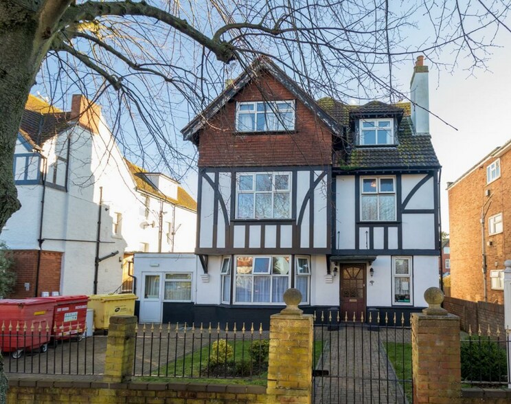 6 Julian Rd, Folkestone, CT19 5HP UK