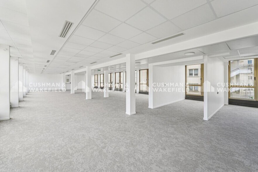29 Rue Des Poissonniers, Neuilly-sur-Seine to rent - Building Photo - Image 2 of 14