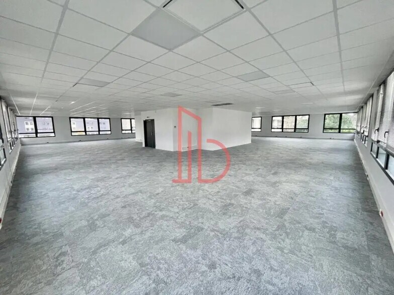 Office in Mérignac to rent - Interior Photo - Image 3 of 5