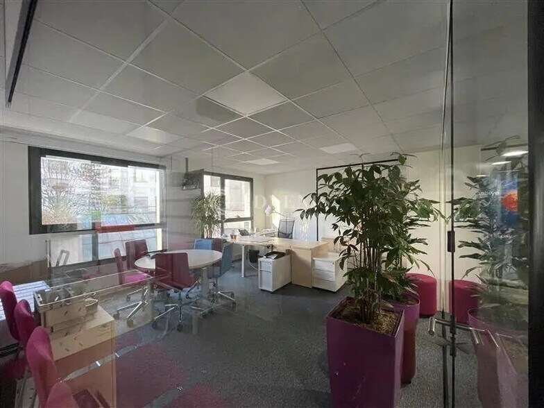Office in Levallois-Perret to rent - Interior Photo - Image 3 of 6