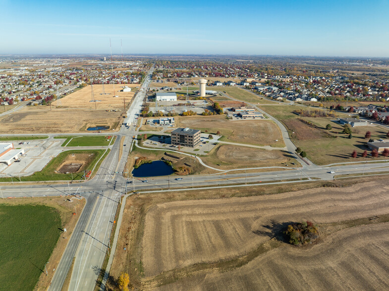 5460 West Pky, Johnston, IA for sale - Building Photo - Image 1 of 4