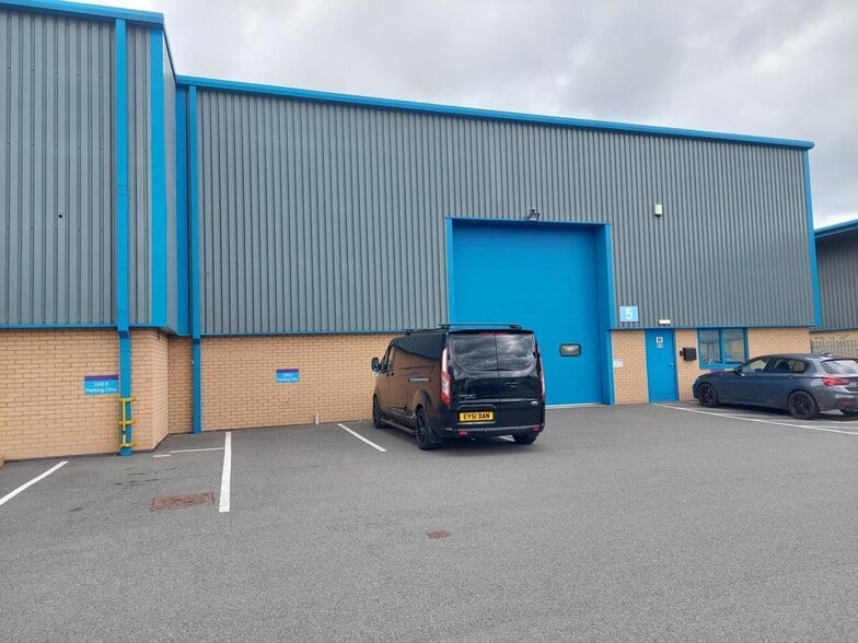 Stadium Close, Worksop to rent - Building Photo - Image 2 of 2