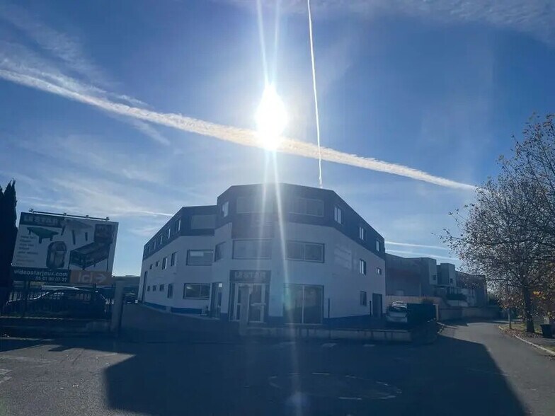 Office in Cugnaux to rent - Building Photo - Image 2 of 10