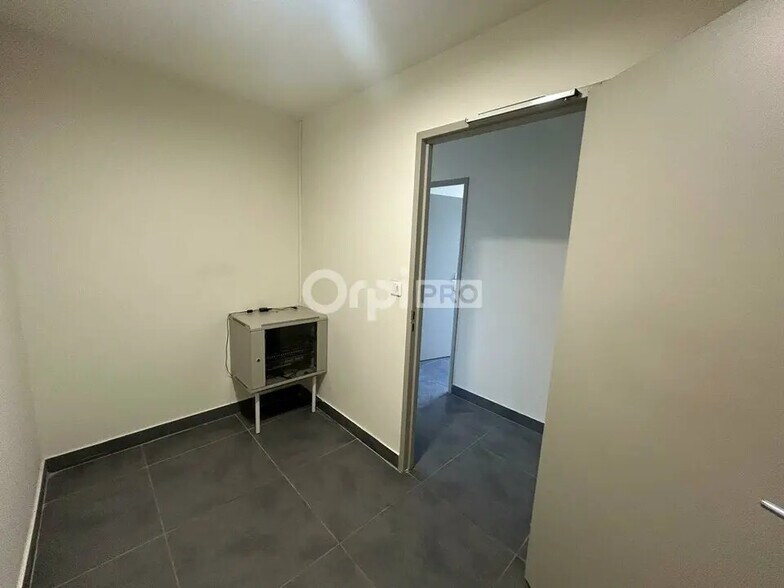 Office in Avignon to rent - Building Photo - Image 3 of 9