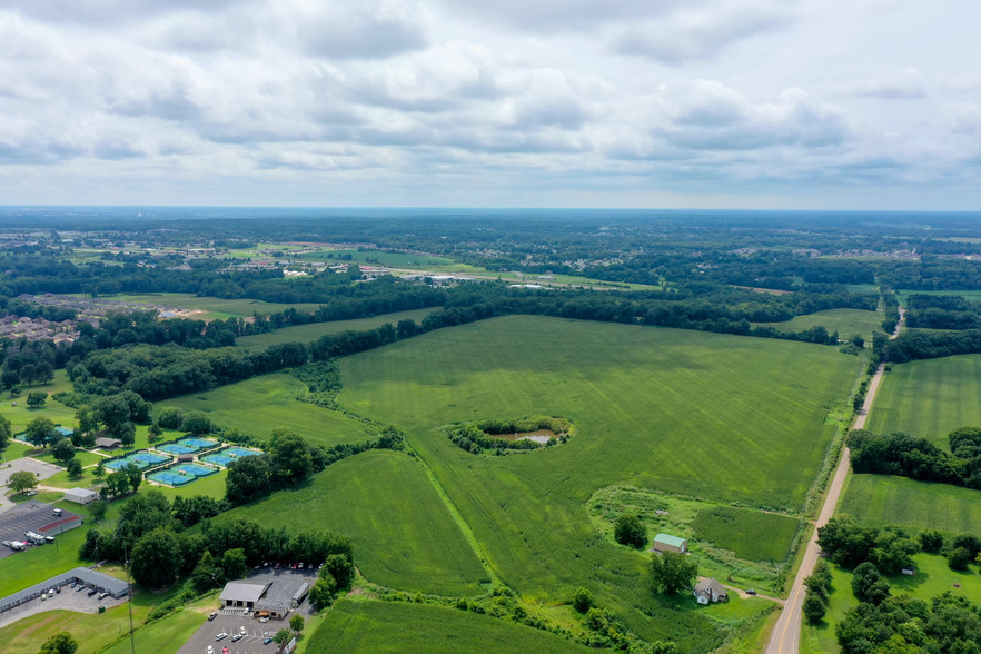 1406 Ashport Rd, Jackson, TN for sale - Primary Photo - Image 1 of 1