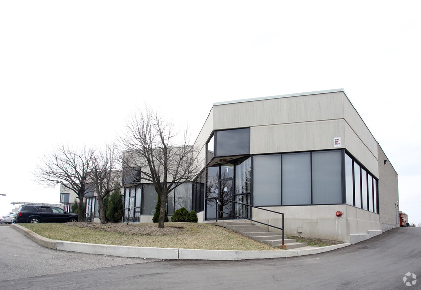 2660 Meadowvale Blvd, Mississauga, ON for rent - Primary Photo - Image 1 of 9