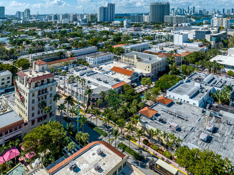 910 Lincoln Rd, Miami Beach, FL for rent - Building Photo - Image 3 of 3