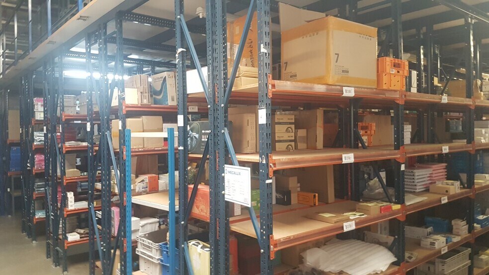 6 Avenue Maurice Levy, Mérignac to rent - Building Photo - Image 2 of 9