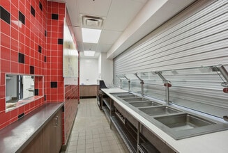 330 2nd Ave S, Minneapolis, MN to rent Interior Photo- Image 2 of 13