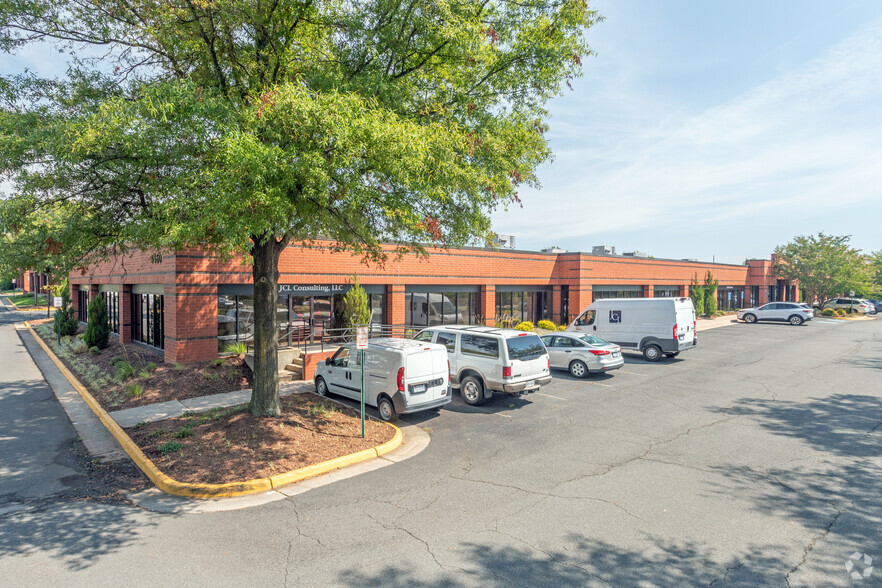 4460 Brookfield Corporate Dr, Chantilly, VA for sale - Building Photo - Image 1 of 1