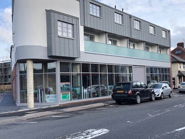 221 Hatfield Rd, St. Albans for sale - Building Photo - Image 1 of 1