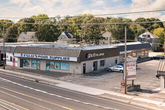 646 Medford Ave (Rt 112), NY portfolio of 2 properties for sale on LoopNet.co.uk Building Photo- Image 1 of 22