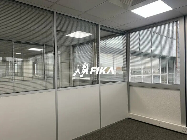 Office in Toulouse to rent - Building Photo - Image 2 of 6