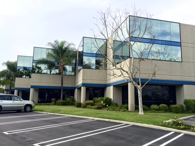 13875 Cerritos Corporate Dr, Cerritos, CA for rent - Building Photo - Image 1 of 4