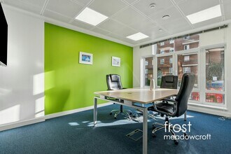 4 Keswick Rd, London to rent Interior Photo- Image 2 of 6