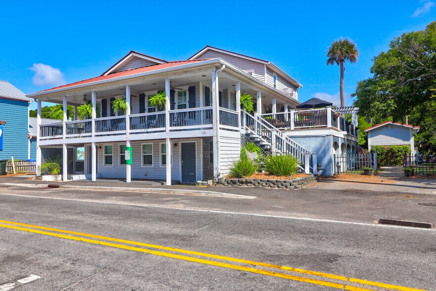 118 E Ashley Ave, Folly Beach, SC for sale - Building Photo - Image 1 of 55