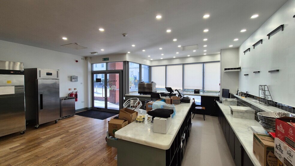 220 Ladywood Middleway, Birmingham to rent - Interior Photo - Image 2 of 10