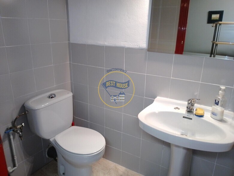 Retail in Ontinyent, Valencia to rent - Building Photo - Image 3 of 7