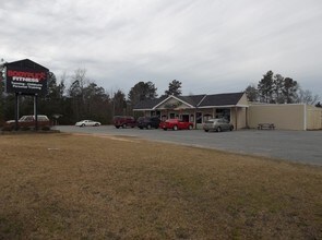 1174 Calhoun Falls Hwy, Elberton, GA for sale Building Photo- Image 1 of 1