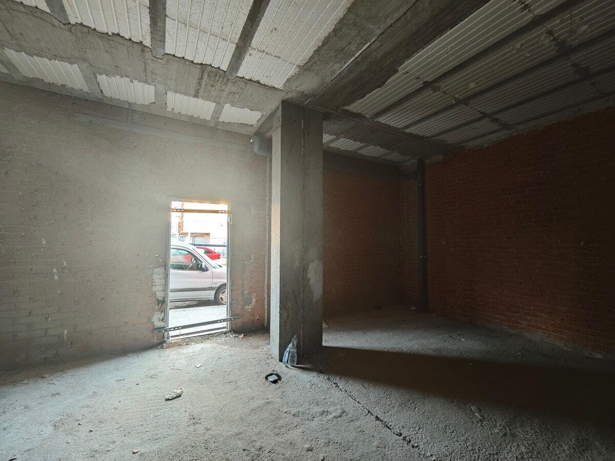 Valdemoro, MAD 28342 -  -  - Interior Photo - Image 1 of 8