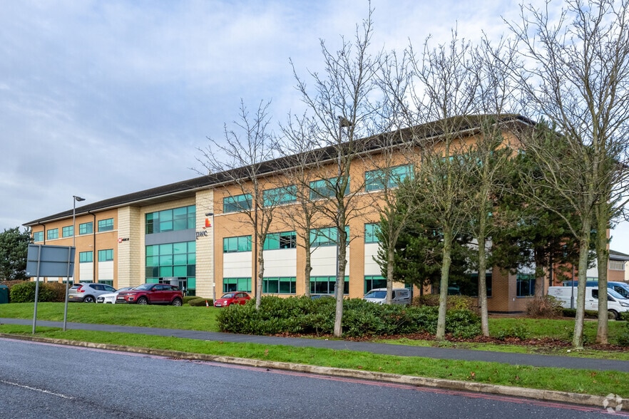 Herald Way, Derby to rent - Building Photo - Image 2 of 2