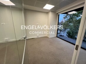 Office in Barcelona, Barcelona to rent Interior Photo- Image 2 of 9